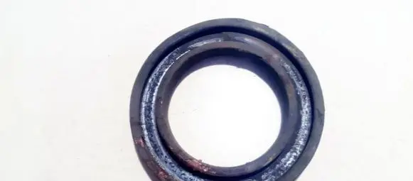 Nissan X-Trail T30 Front coil spring rubber mount 
