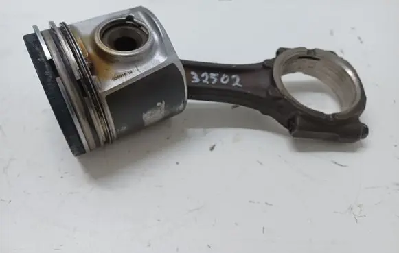 Fiat Ducato Piston with connecting rod 05091619
