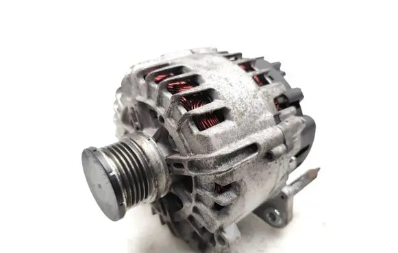 Volkswagen PASSAT B8 Generator/alternator