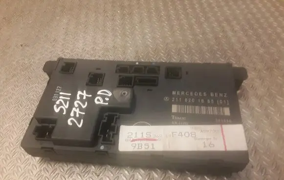 Mercedes-Benz E W211 Door control unit/module 2118201685 A2118201685
