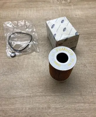Ford Mondeo MK IV Oil filter cover 1343102 4S7J6744AA