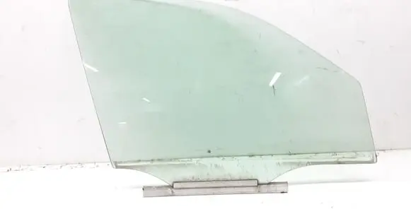 Mercedes-Benz ML W163 Front door window glass four-door 43R008010