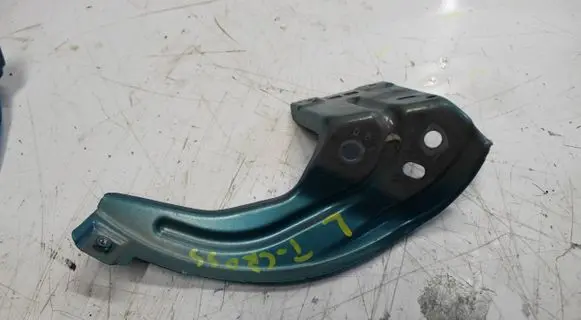 Volkswagen T-Cross Fender mounting bracket 2GM821135