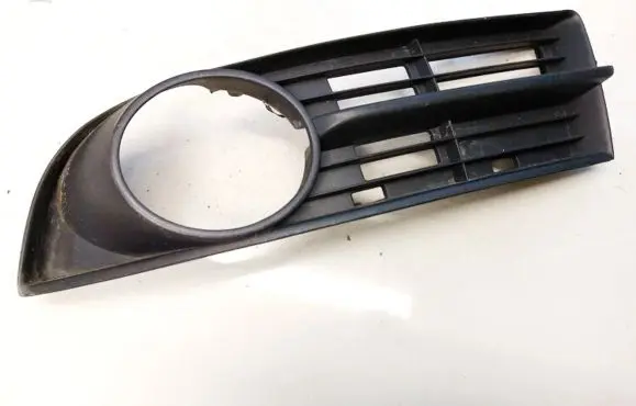Volkswagen Touran I Front bumper lower grill 1t0853665a