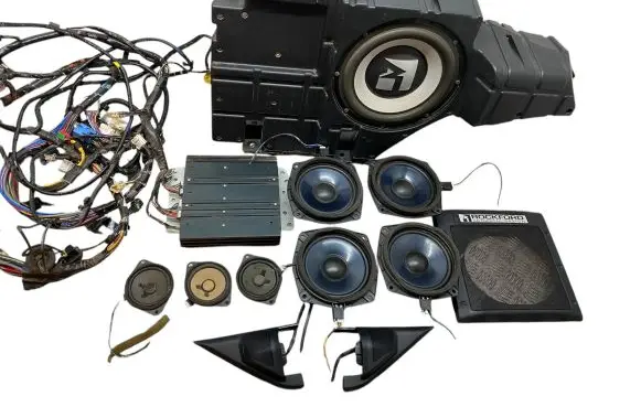 Mitsubishi Pajero Audio system kit 8720A031 8701A114