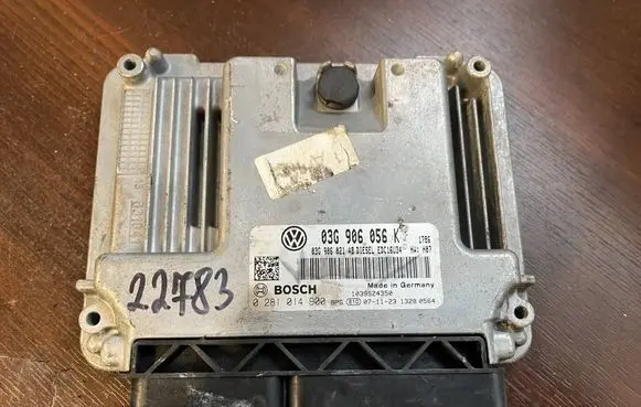 Volkswagen Golf V Engine control unit/module 03g906056k 0281014900