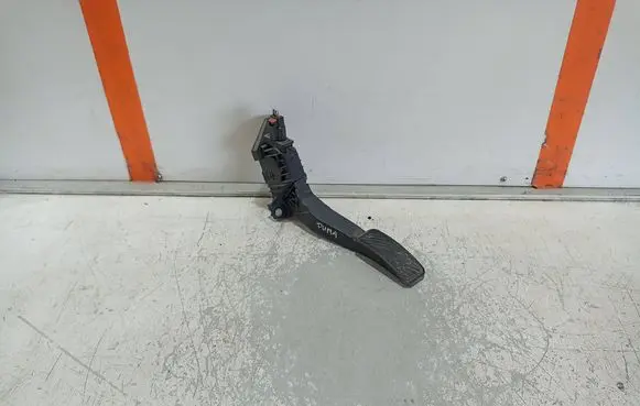 Ford Puma Accelerator throttle pedal H1BC9F836A1D