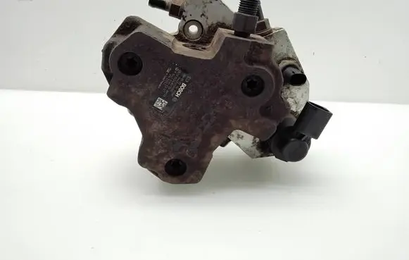 Mercedes-Benz Vito Viano W639 Fuel injection high pressure pump A6420700201 0445010095 A64213280306