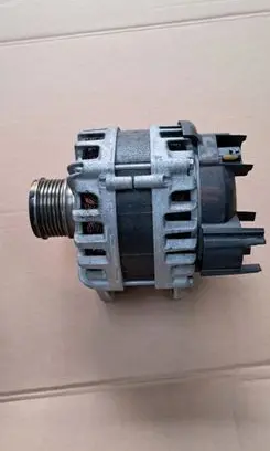 Renault Captur II Generator/alternator 231009392R