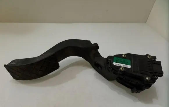 Audi A6 S6 C5 4B Accelerator throttle pedal 8D1721523A