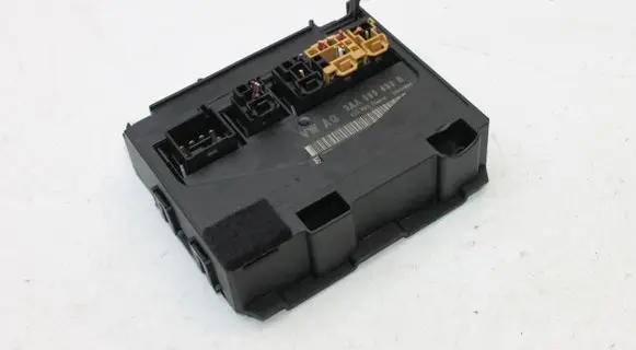 Volkswagen PASSAT CC Central body control module 3AA959433B