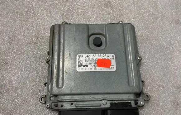Mercedes-Benz R W251 Engine control unit/module A6421508779 6421508779