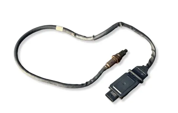 Volkswagen Crafter Lambda probe sensor 03N907807AD 01224095 A2C18479200