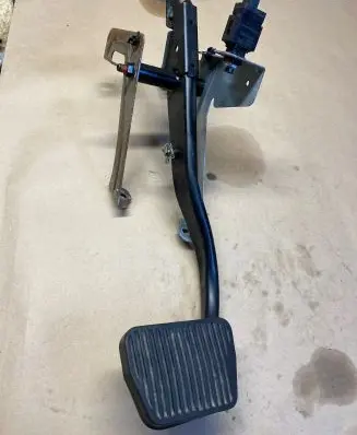Volvo V70 Brake pedal 3516078 2634