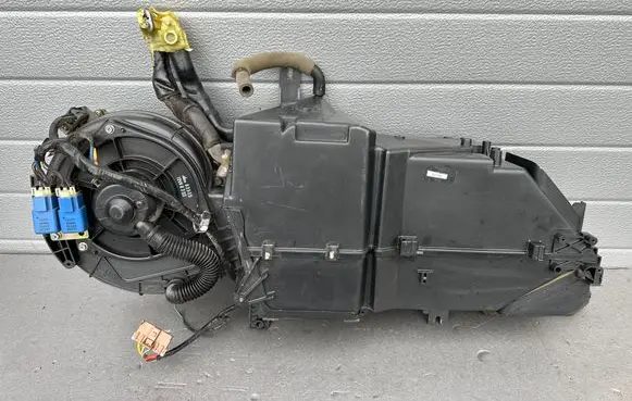 Nissan Patrol Y61 A/C cooling radiator (condenser) 27405VB000 2G20161001 863171542