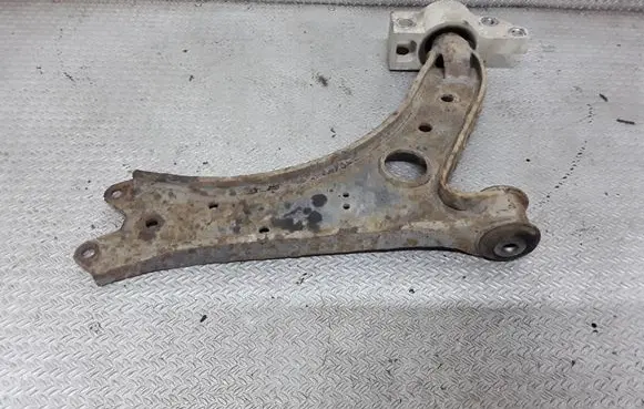 Skoda Octavia Mk2 (1Z) Front lower control arm/wishbone