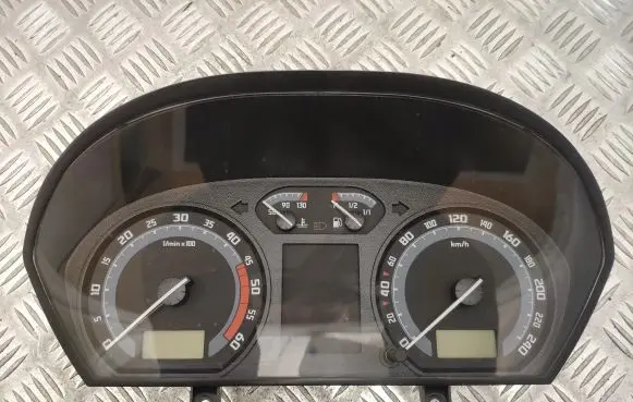 Skoda Fabia Mk1 (6Y) Speedometer (instrument cluster) 6Y0920883E