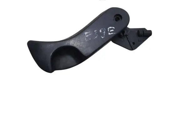 BMW 5 E39 Engine bonnet (hood) release handle 8226621