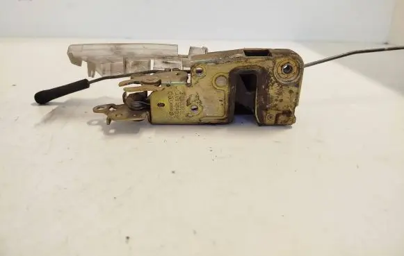 Volkswagen Multivan T4 Front door lock