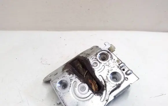 Mazda 5 Sliding door lock 