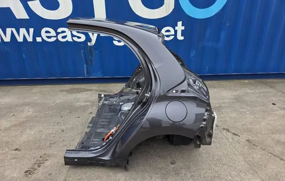 Toyota Yaris XP210 Rear quarter panel 00000011