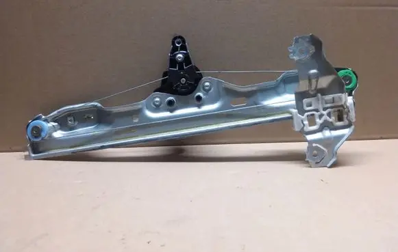 Nissan Qashqai Rear door window regulator with motor 827004EA0A C17321101