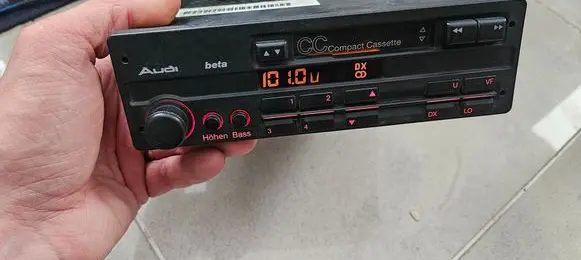 Audi 80 90 S2 B4 Radio/CD/DVD/GPS head unit 4A0035152 7640846080 BLAUPUNKT