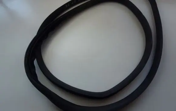 Volvo S60 Front door rubber seal 31335806