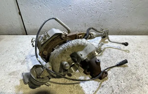 Volkswagen Caddy Turbo GTC1244 12255172 R03425301
