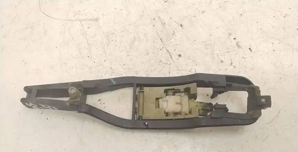 Front door exterior handle/bracket