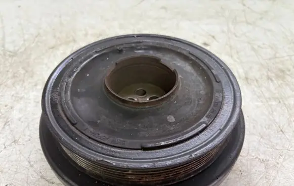 BMW 7 F01 F02 F03 F04 Crankshaft pulley 851132102 8511321