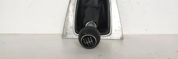 Audi A4 S4 B6 8E 8H Gear shifter surround trim plastic 8E0864261S