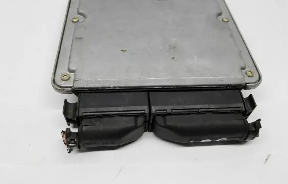 Volkswagen PASSAT B5 Engine control unit/module 0281001691