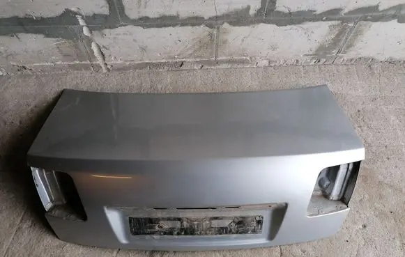 Audi A8 S8 D3 4E Tailgate/trunk/boot lid