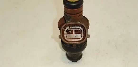 Audi A4 S4 B6 8E 8H Fuel injector 047906031C 5WS02620