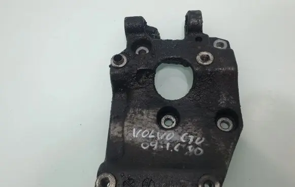 Volvo C30 A/C compressor mount bracket 9646719580