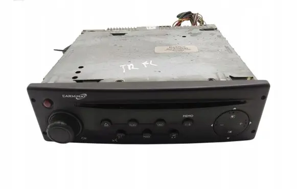 Renault Trafic I Radio/CD/DVD/GPS head unit FABRYCZNE