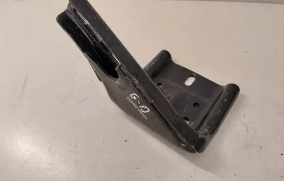 Mercedes-Benz Vito Viano W639 Sliding door lower roller guide/hinge A6397630114
