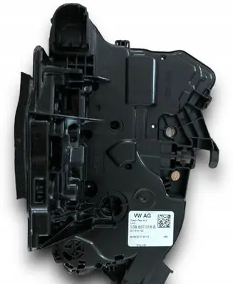 Volkswagen Polo VI Front door lock 10B837016B