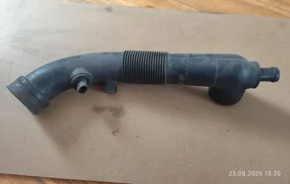 Opel Corsa D Air intake hose/pipe 55557181 23082025 467582339