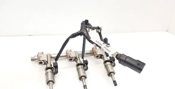 Ford Focus Fuel injectors set CM5G9F593FA CM5G9H487HA 0261555077
