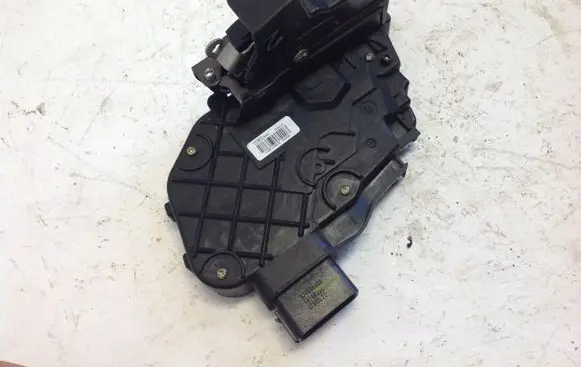 Ford Focus C-MAX Rear door lock 3M5AR26412EN