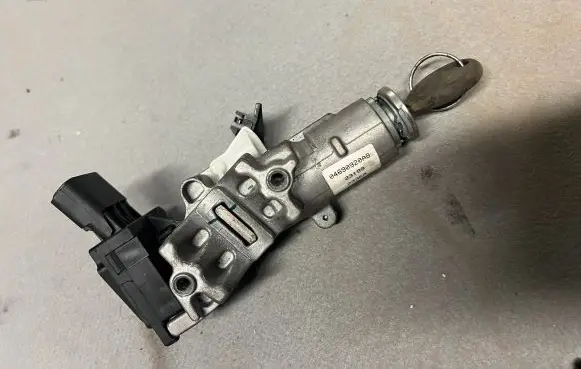 Chrysler Grand Voyager IV Ignition lock 04685719AB 04690920AB 2336A