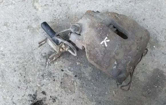 Audi A4 S4 B5 8D Front brake caliper