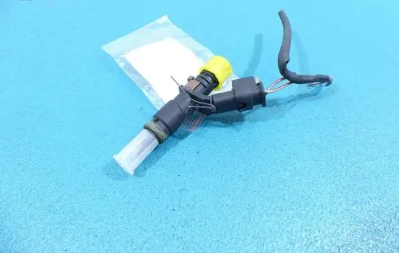 Mercedes-Benz S W221 Fuel injector A2720780123 IMPRK913727