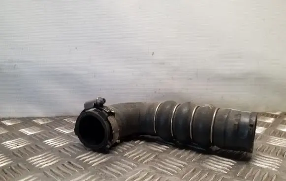 Audi A4 S4 B7 8E 8H Intercooler hose/pipe 8E0145738D