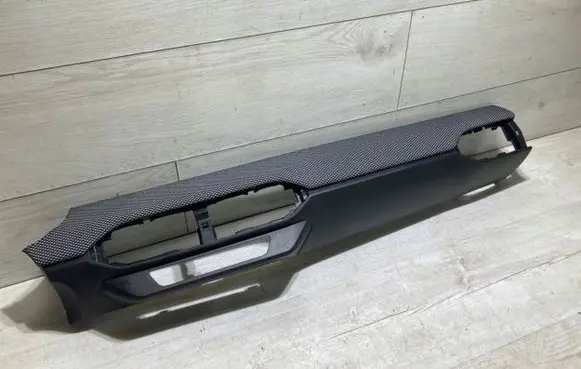 Dacia Sandero III Dashboard center trim panel 683102674R