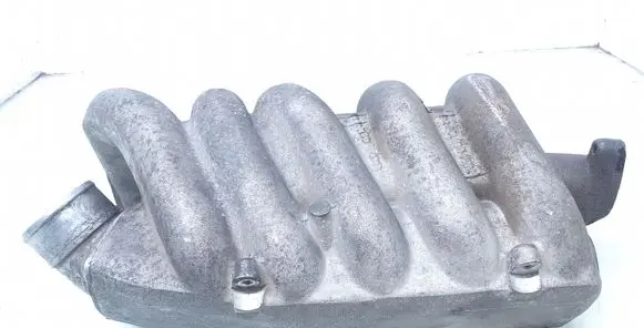 Audi A6 S6 C4 4A Intake manifold 046129713H