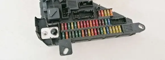 BMW 5 E60 E61 Fuse box set 690661805 6906618-05