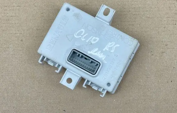 Renault Clio IV GPS navigation control unit/module 283468105R